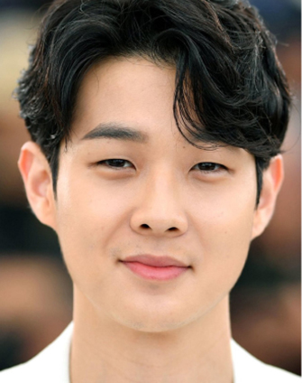 Choi Woo-shik (as Ki-woo)