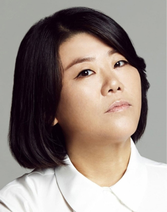 Lee Jung-eun (as Moon-gwang)
